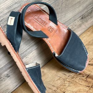 Castell Black Leather Women’s Slide Sandals